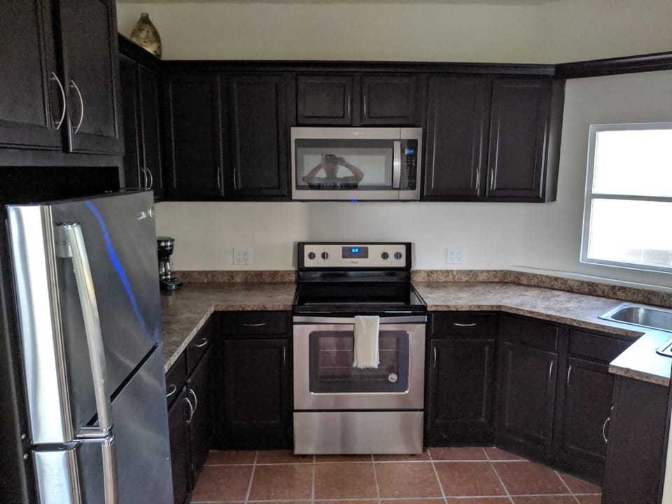 Full kitchen