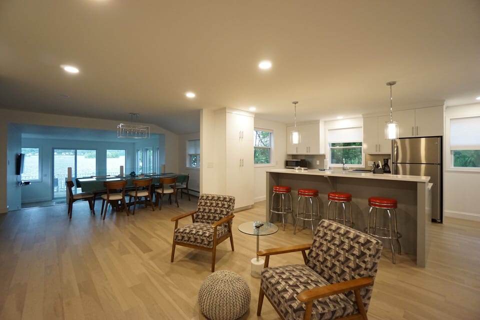 Open floorplan perfect for family and friends!