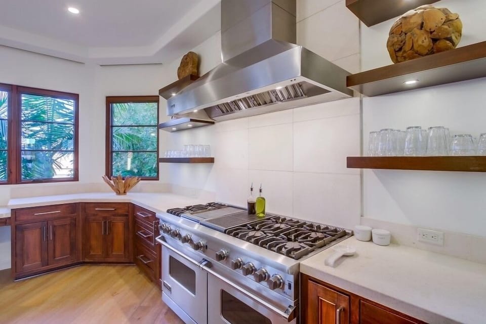 Gourmet kitchen with Viking appliances