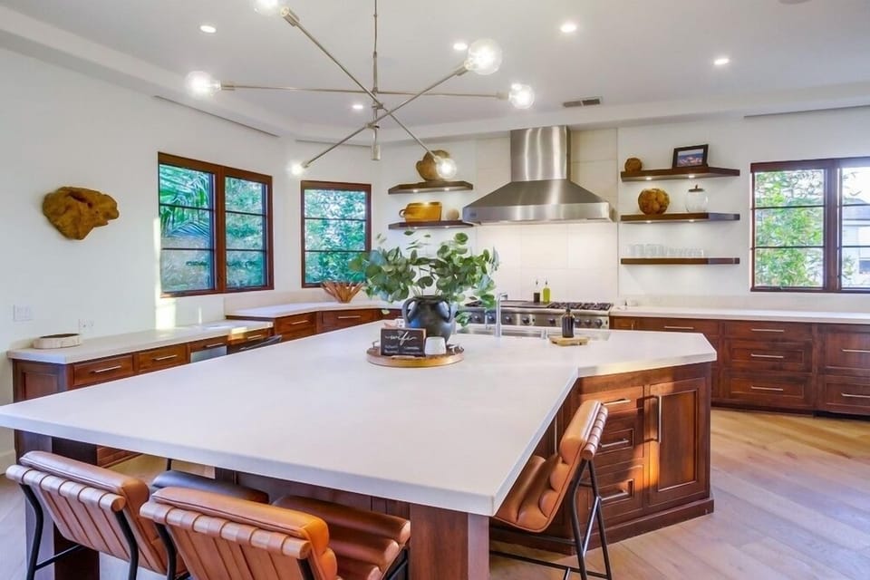 Kitchen with island seating 