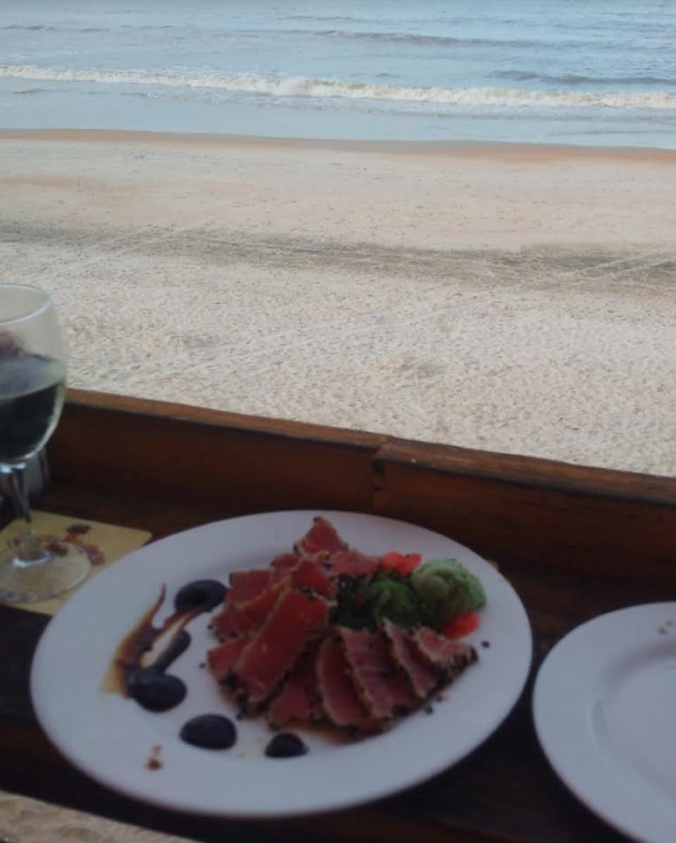 Dine right on the Beach