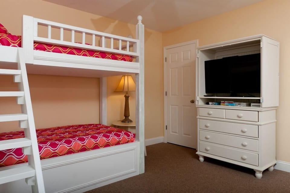 Kids room 42' Flat screen with Wii video games 