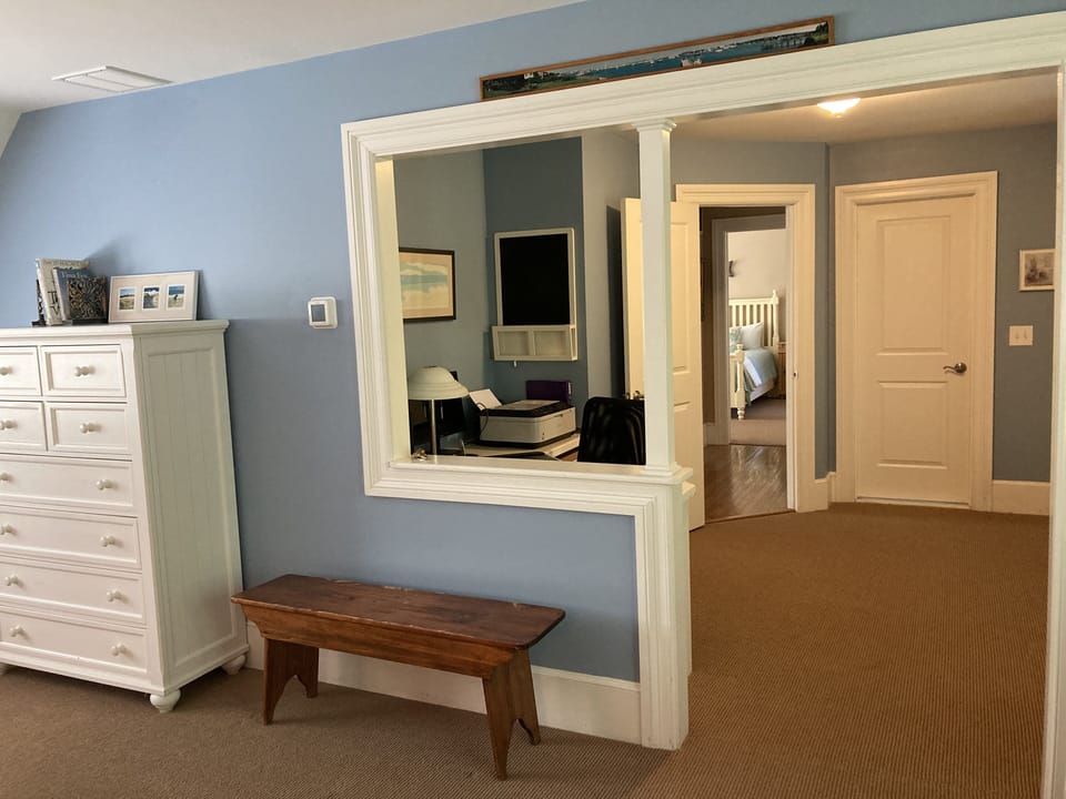 Office and dressing room