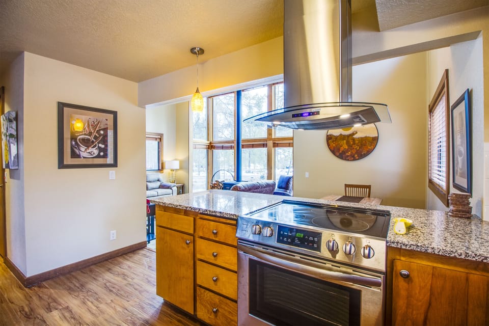 Kitchen - Main Level