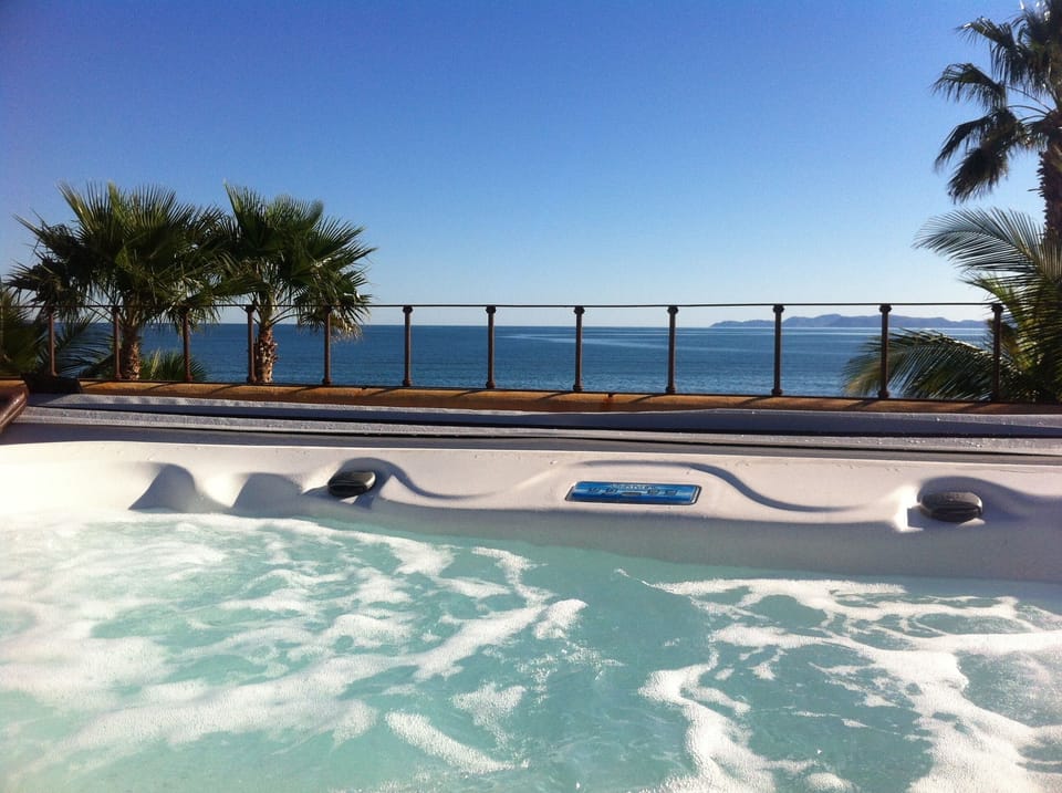rooftop jacuzzi