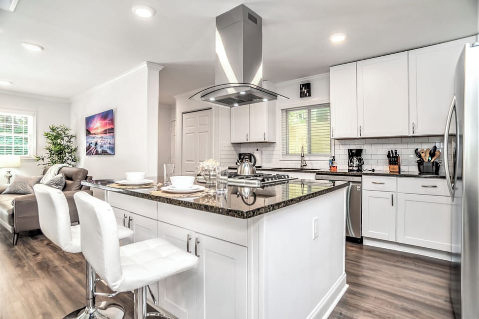 Full Kitchen with new stainless-steal appliances, Office space, Island with high