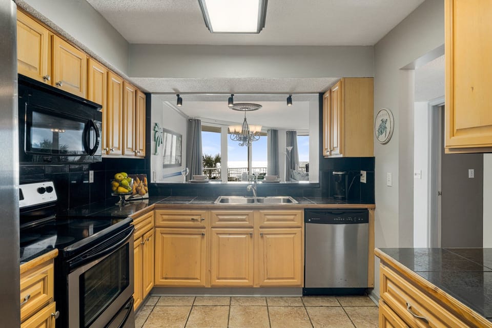 Kitchen, appliances have been upgraded since these pics, will update pics soon