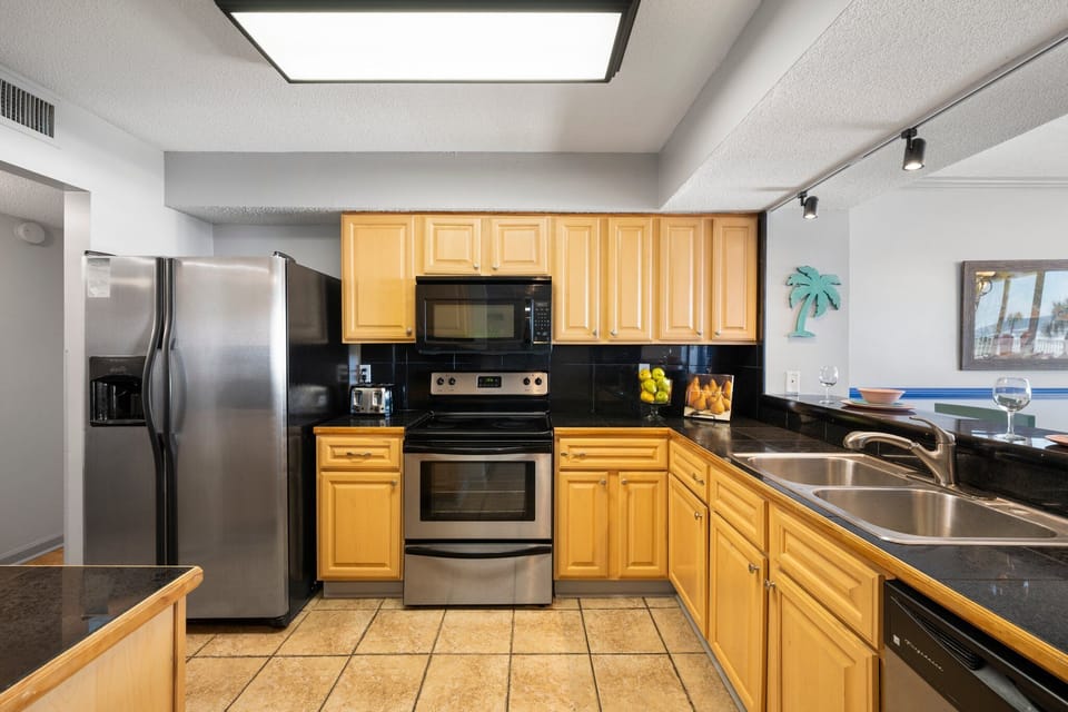 Kitchen, appliances have been upgraded since these pics, will update pics soon