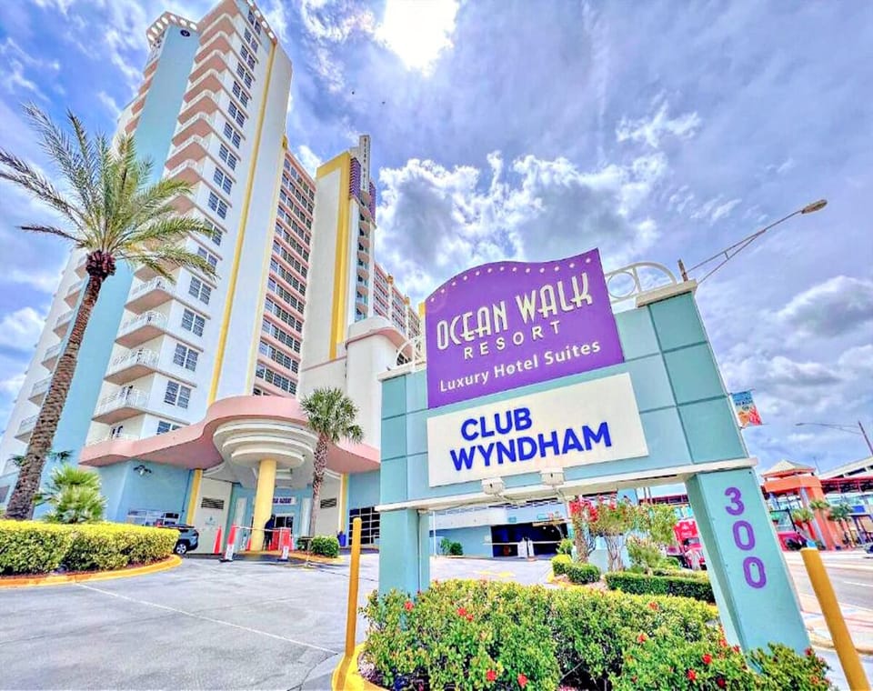 Wyndham Ocean Walk