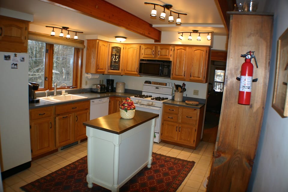 Main level full kitchen, supplied with everything a good cook could want!!