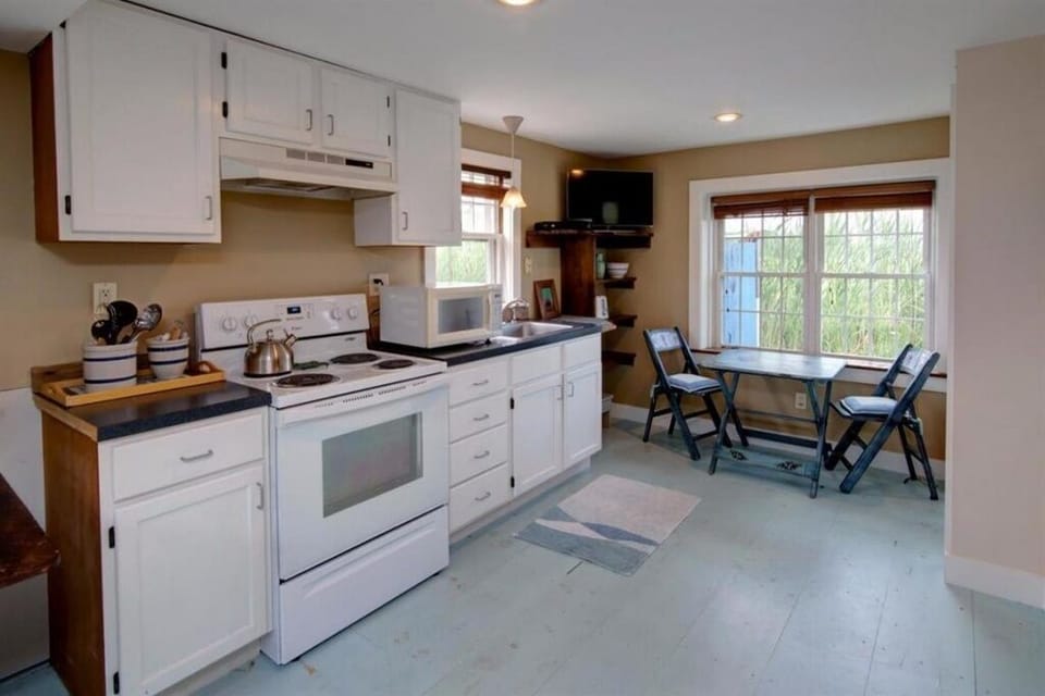 Studio Cottage.