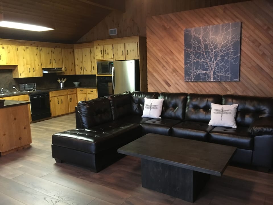 Open concept main floor area