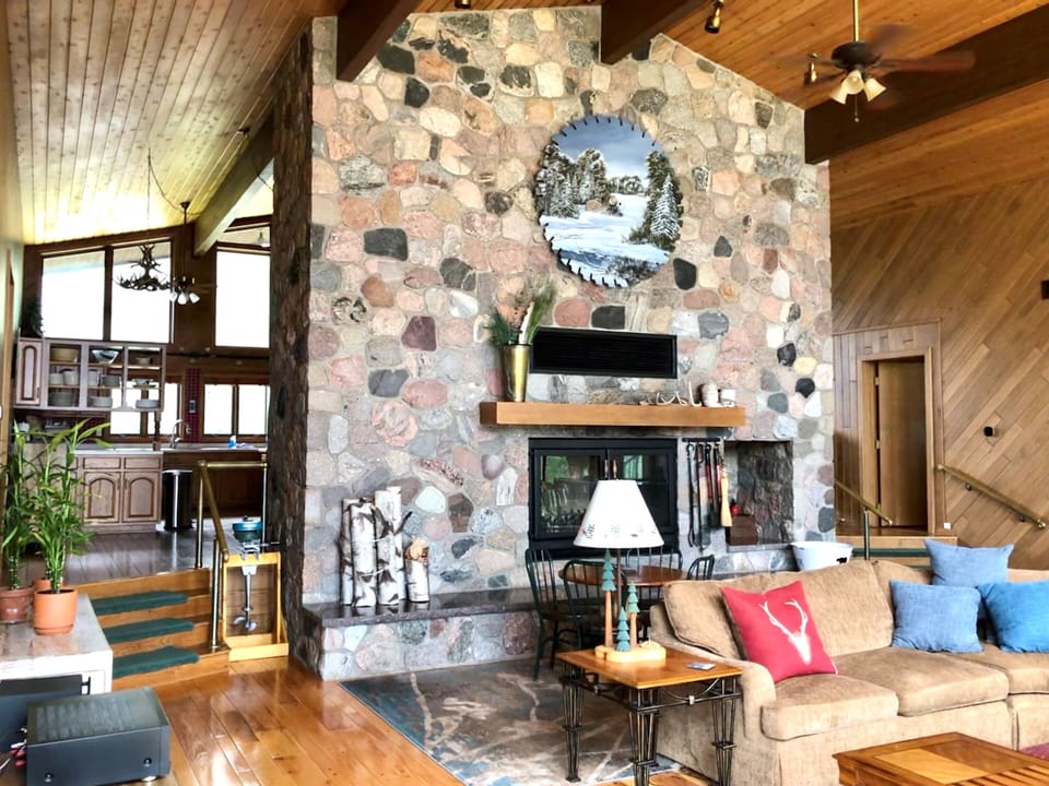 Fireplace great room 