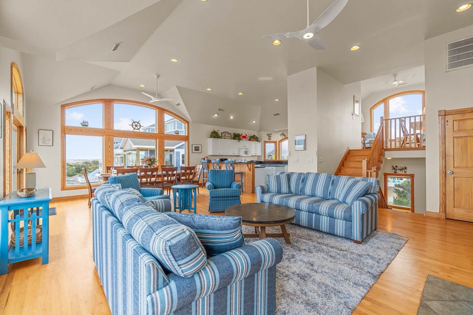 Surf or Sound Realty - 400 - Neptune's Nest - Great Room -2