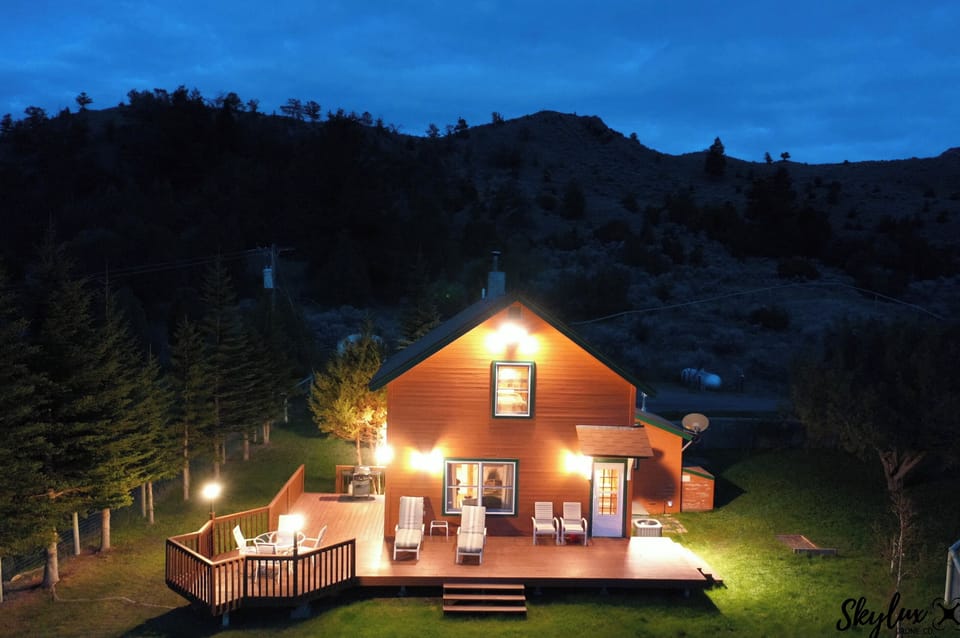 Yellowstone Vacation Home by night