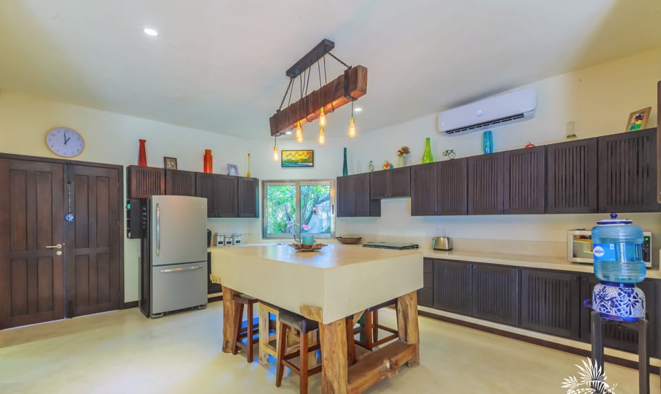 Fully equipped kitchen
