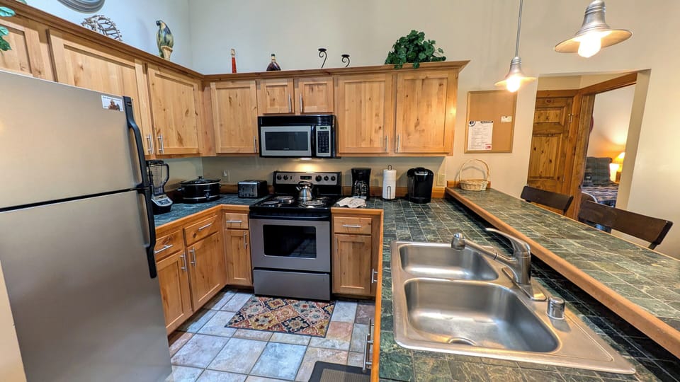 Beaver Creek West Condo O4 kitchen 