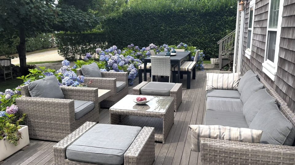 Deck with seating area
