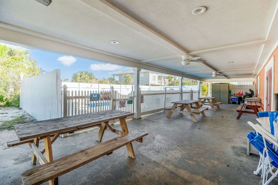Exterior Dining Porch by Pool