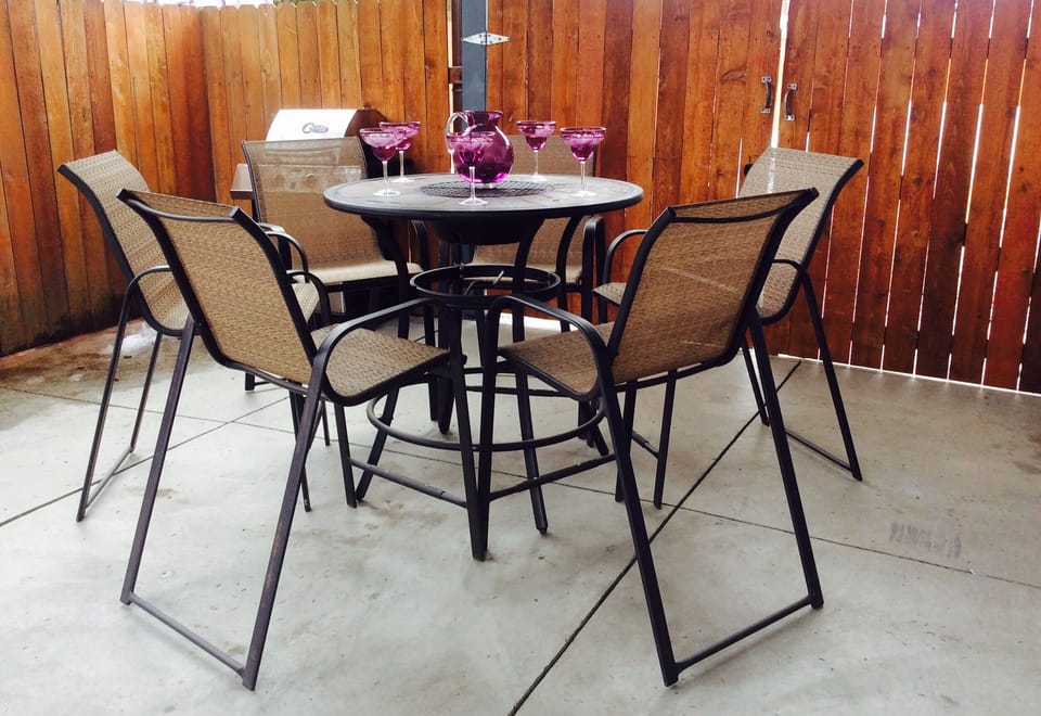 Patio furniture for 6 for drinks,  dinner and BBQ. 