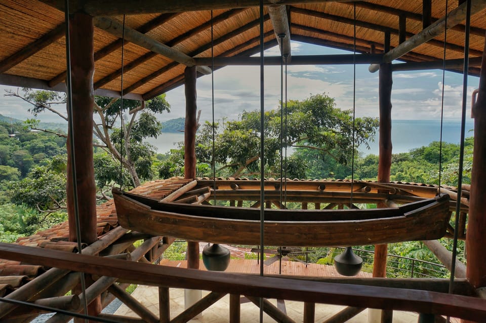 The views from this point truly amazing, with balinese woods...