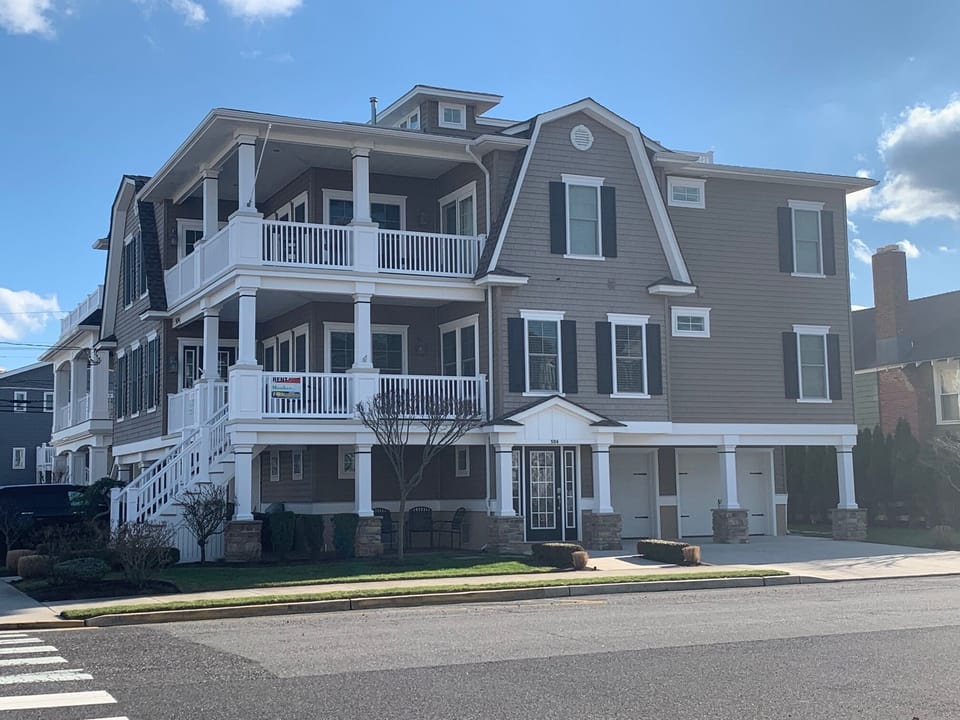4th house from the beach, located on the corner in the Gold Coast.