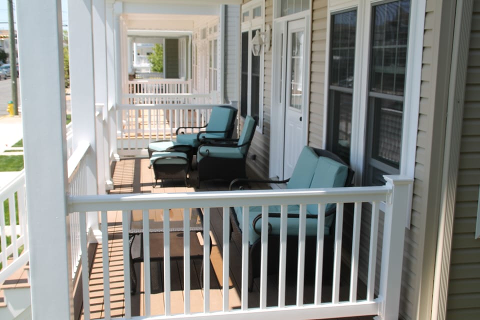 Front Porch w/plenty of seating