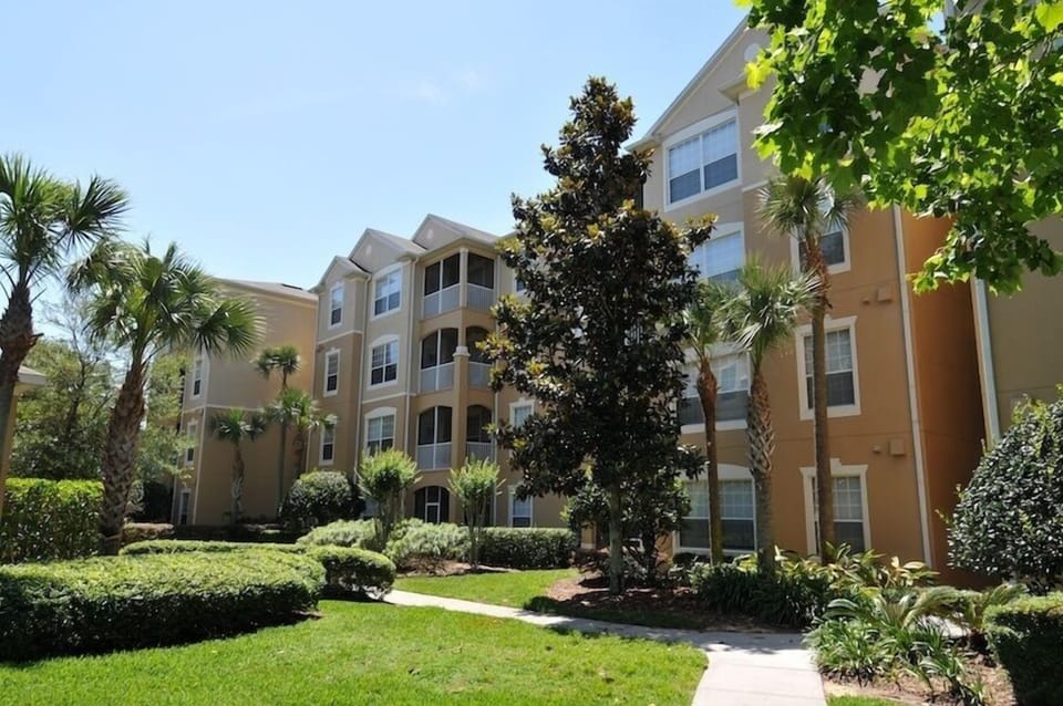 Building Exterior Reat