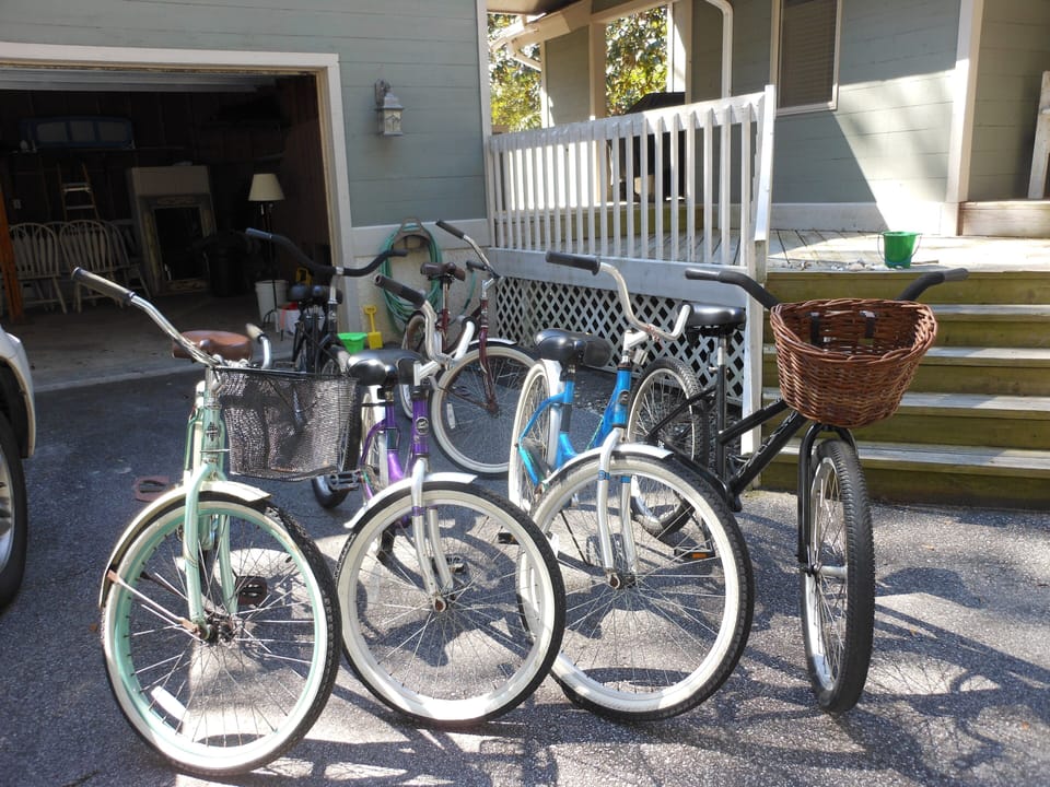 There are 6 bikes for your use. 