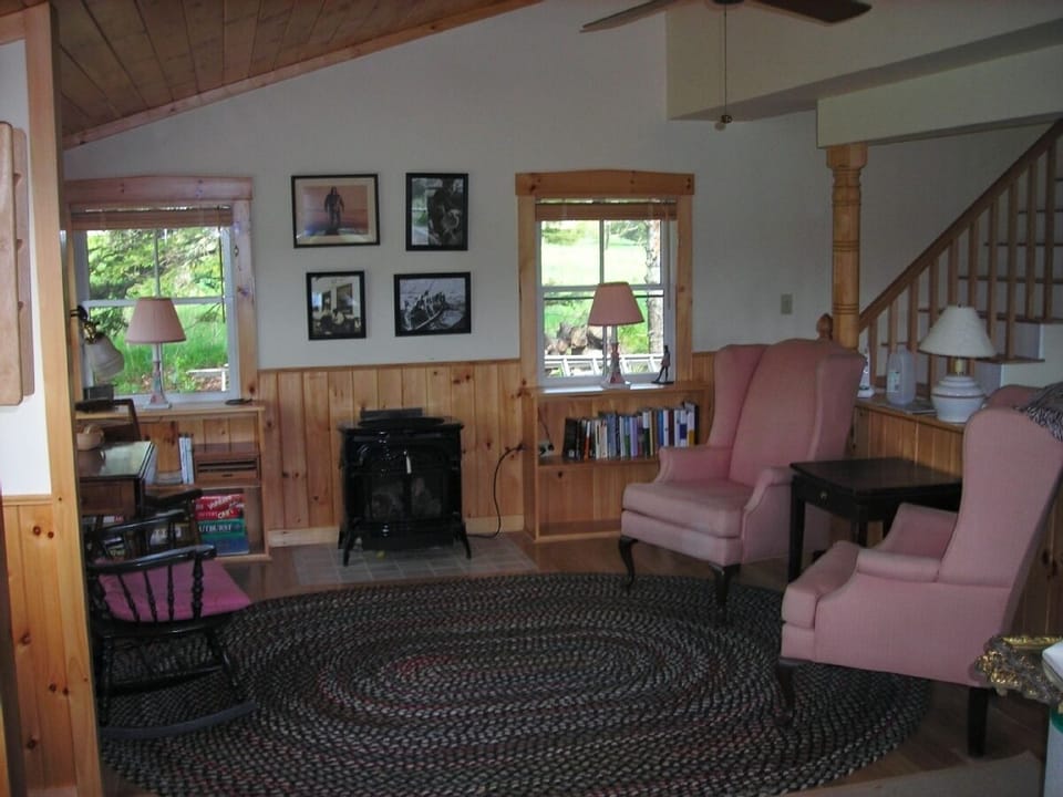 Back 1 2 of Living Room w  gas fireplace