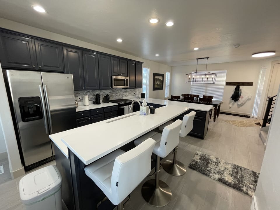 ENTIRE HOUSE RENOVATED END OF 2022!!  KITCHEN WITH NEW COUNTERS AND BAR STOOLS