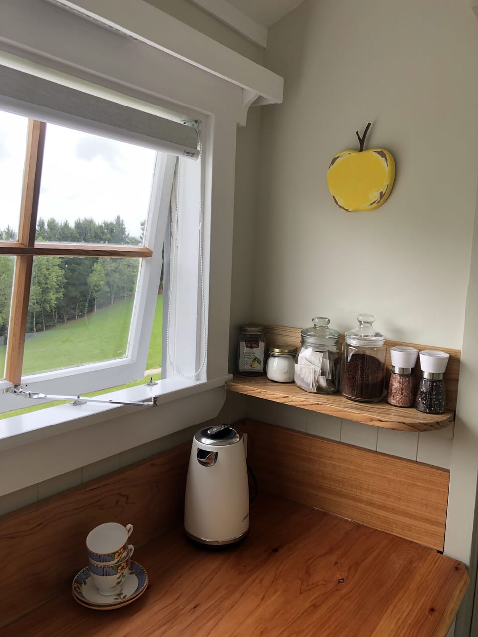 Tea & coffee supplied