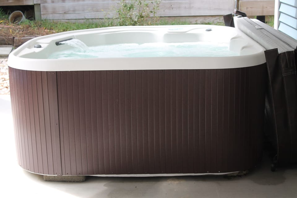 JACUZZI