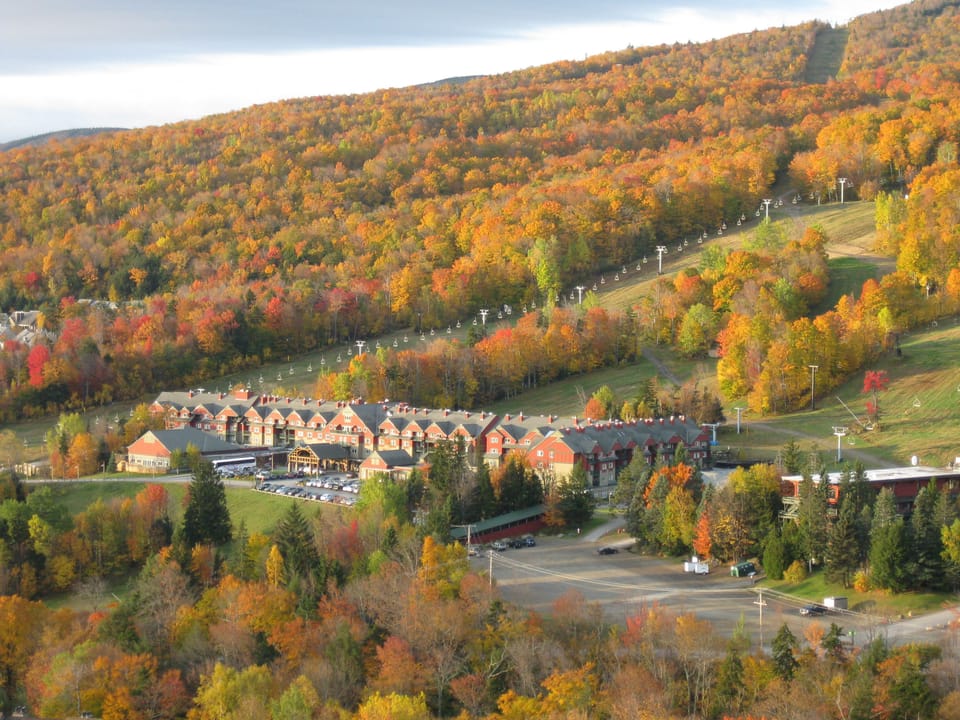 A crisp colorful mount snow fall makes for a great snowy winter!