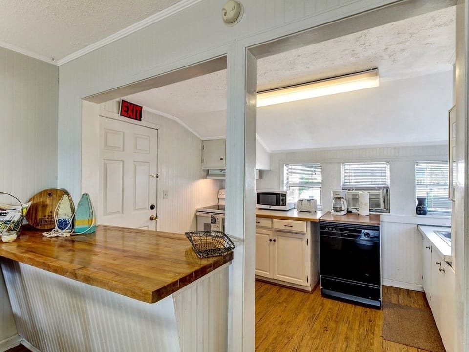 Another view of kitchen