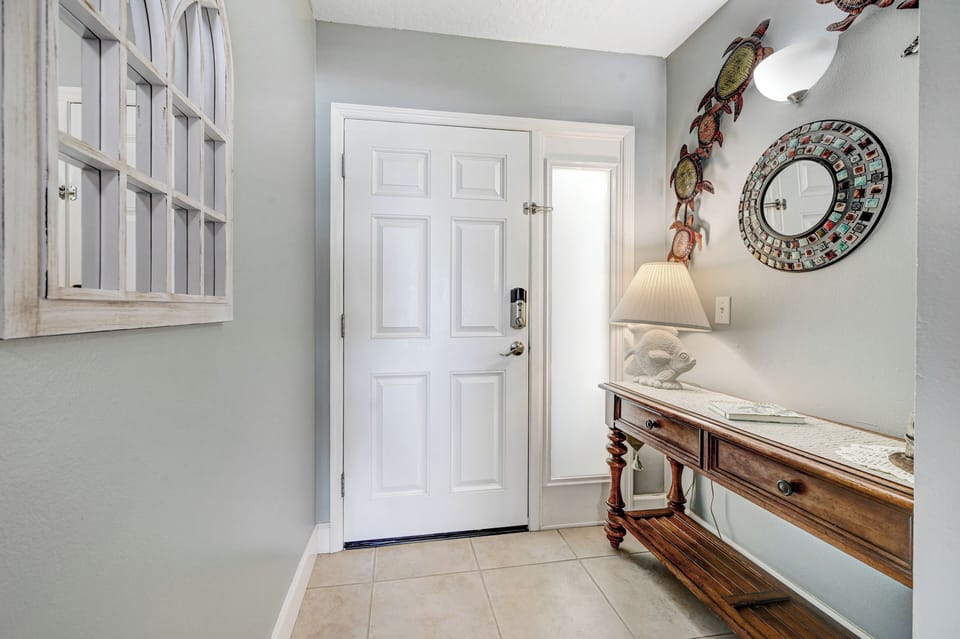 Exit to the outside of unit 410