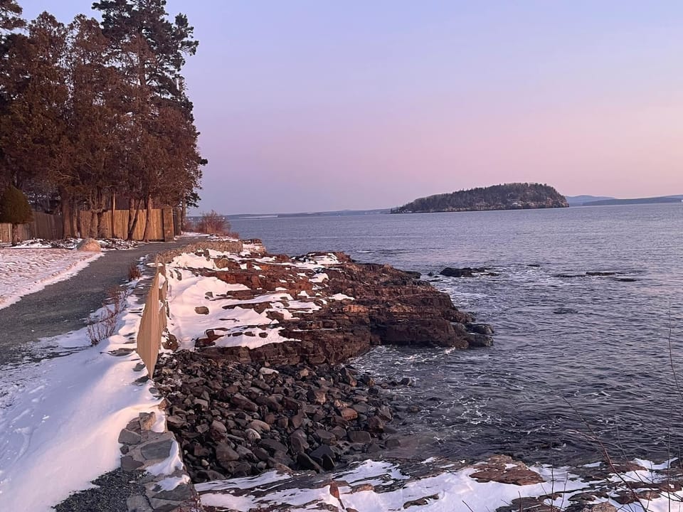 The Shore Path is beautiful in all seasons.