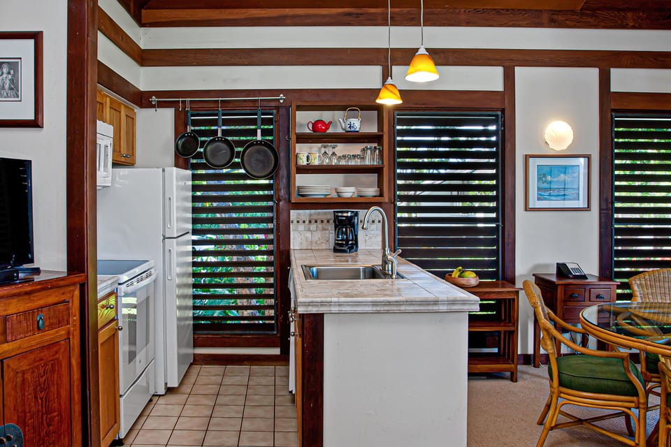 Lots of counter space for bartending or cooking meals.