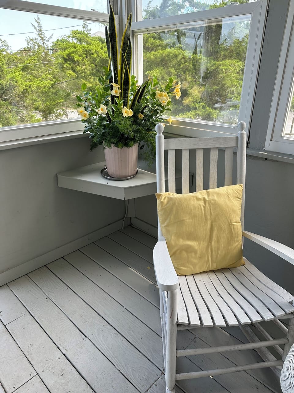 Enclosed porch 