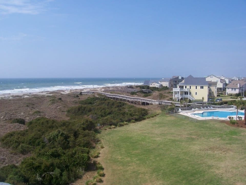 walkway to beach