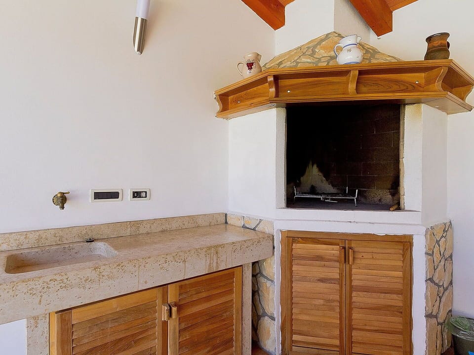 Room, Property, Furniture, Countertop, Cabinetry, Kitchen, House, Hardwood, Interior Design, Building