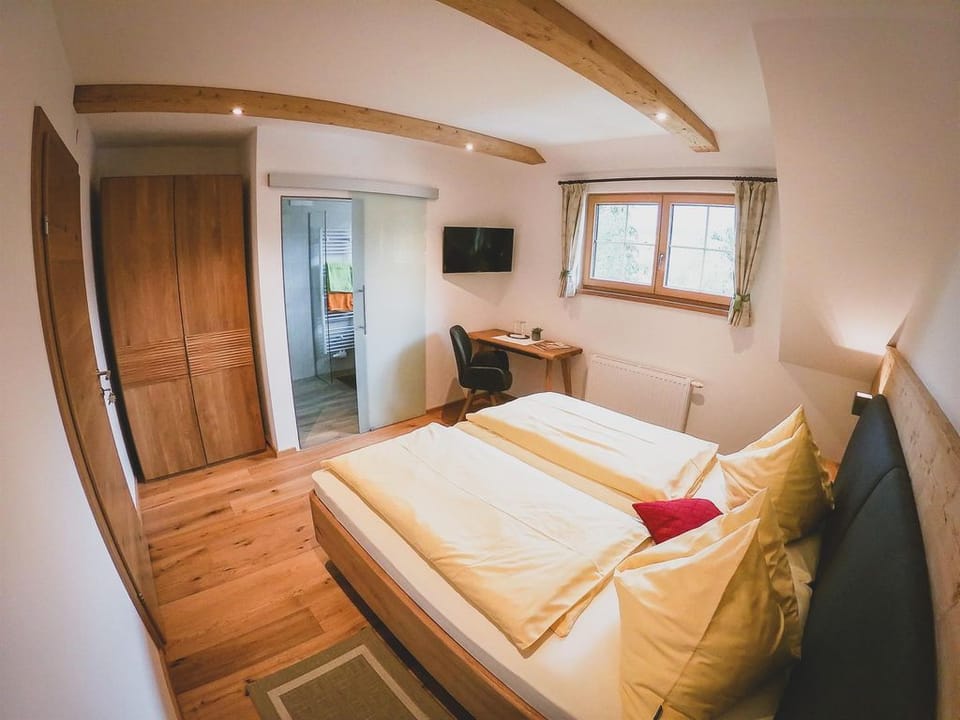 Double room with shower, WC - Macheiner, Samer Apartment in Salzburgerland