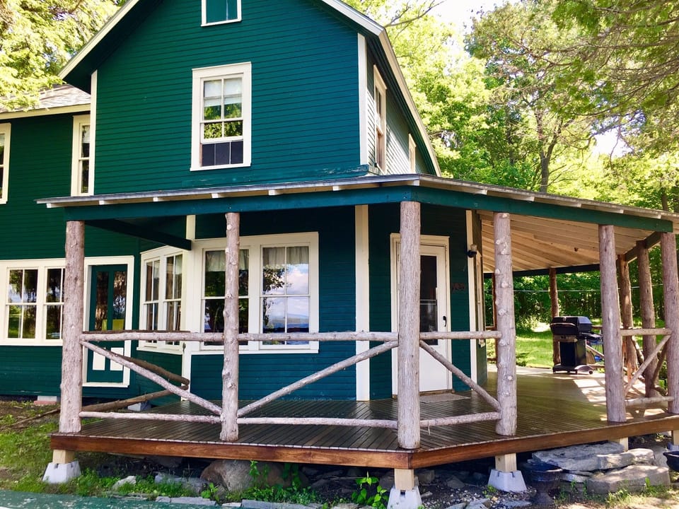 Large wrap around porch for lake views