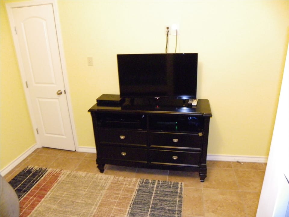 Downstairs Bunk Room with Direct-TV, Blu-Ray Player and Game System
