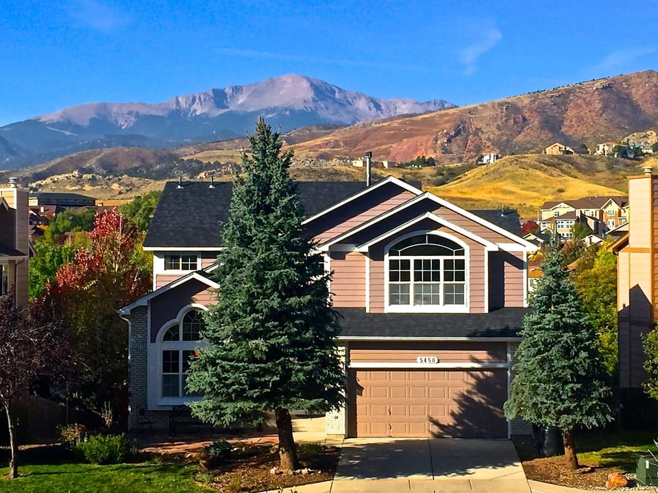 Stunning view of Pike's Peak!