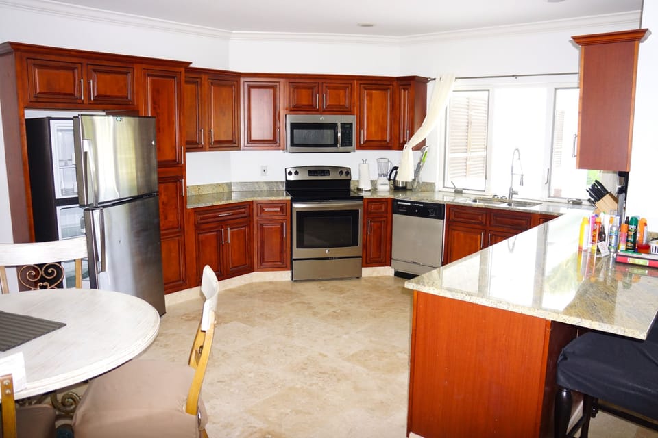 Large fully equipped kitchen