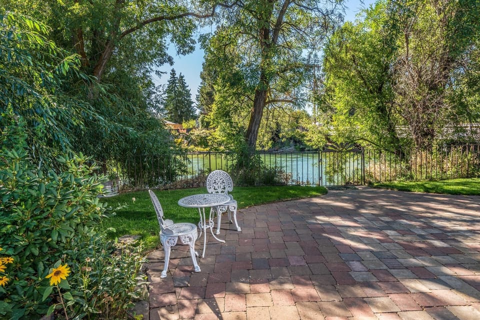 great space for entertaining!