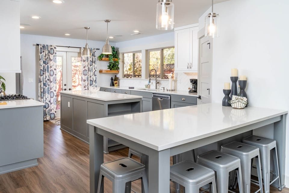 Large renovated kitchen with direct access to back patio & the Deschutes River!