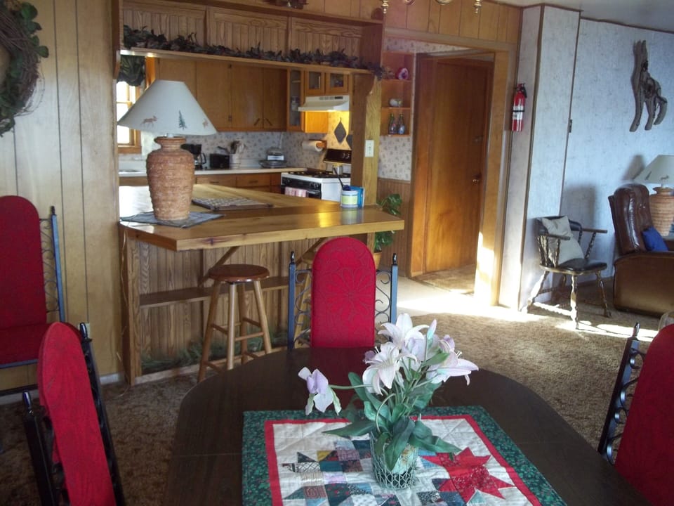 Open layout, so everyone can hear your fish story.