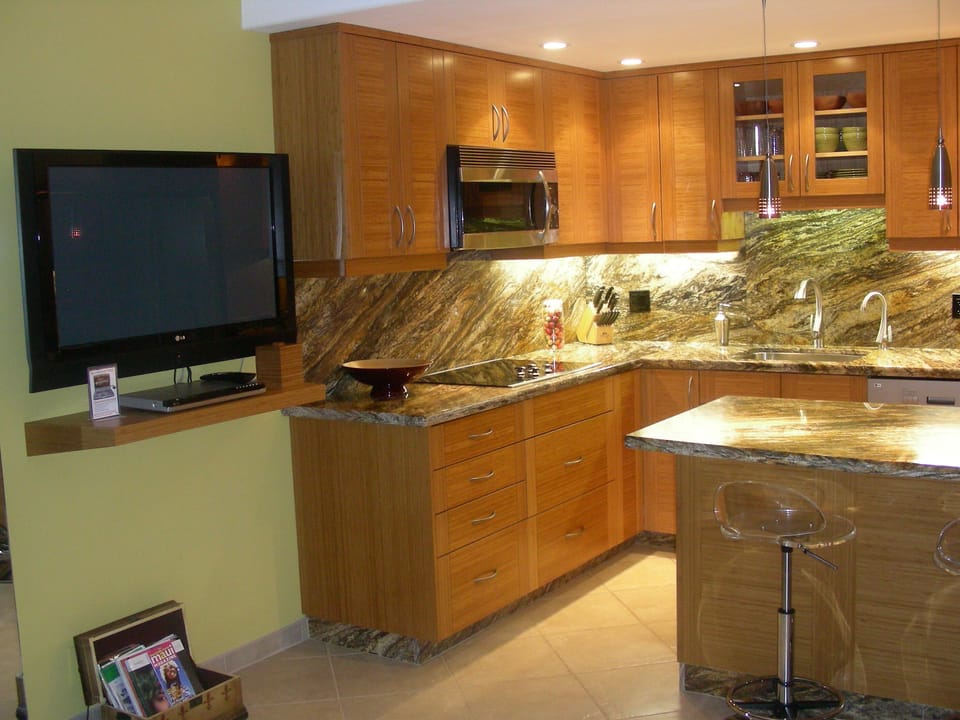 * Big Flat Screen TV
* Under counter lighting 